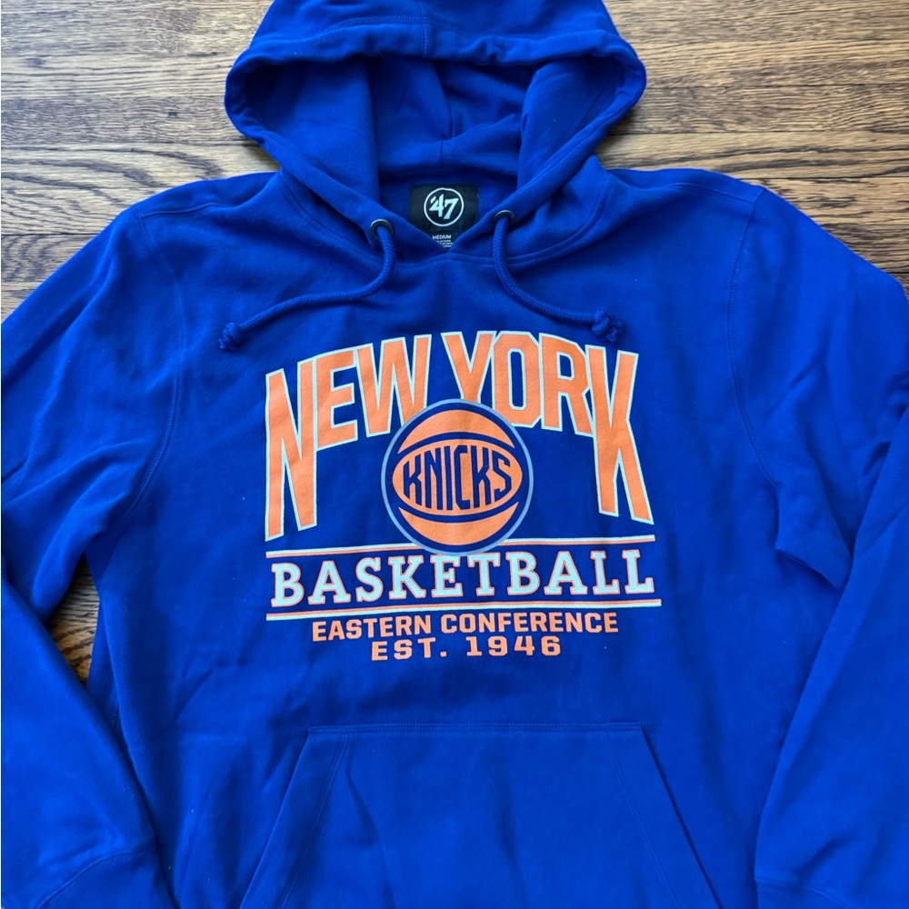 #670 NEW YORK KNICKS (47 Brand) NBA Basketball Blue Hoodie - Picture 3 of 15